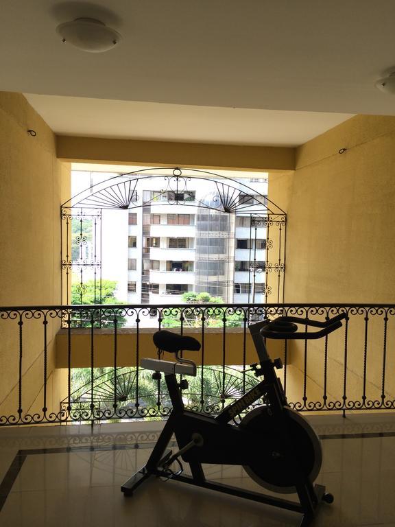 Hotel Pinares Plaza Pereira Extérieur photo