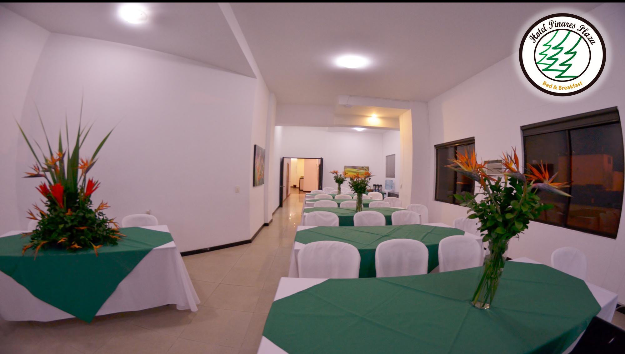 Hotel Pinares Plaza Pereira Extérieur photo