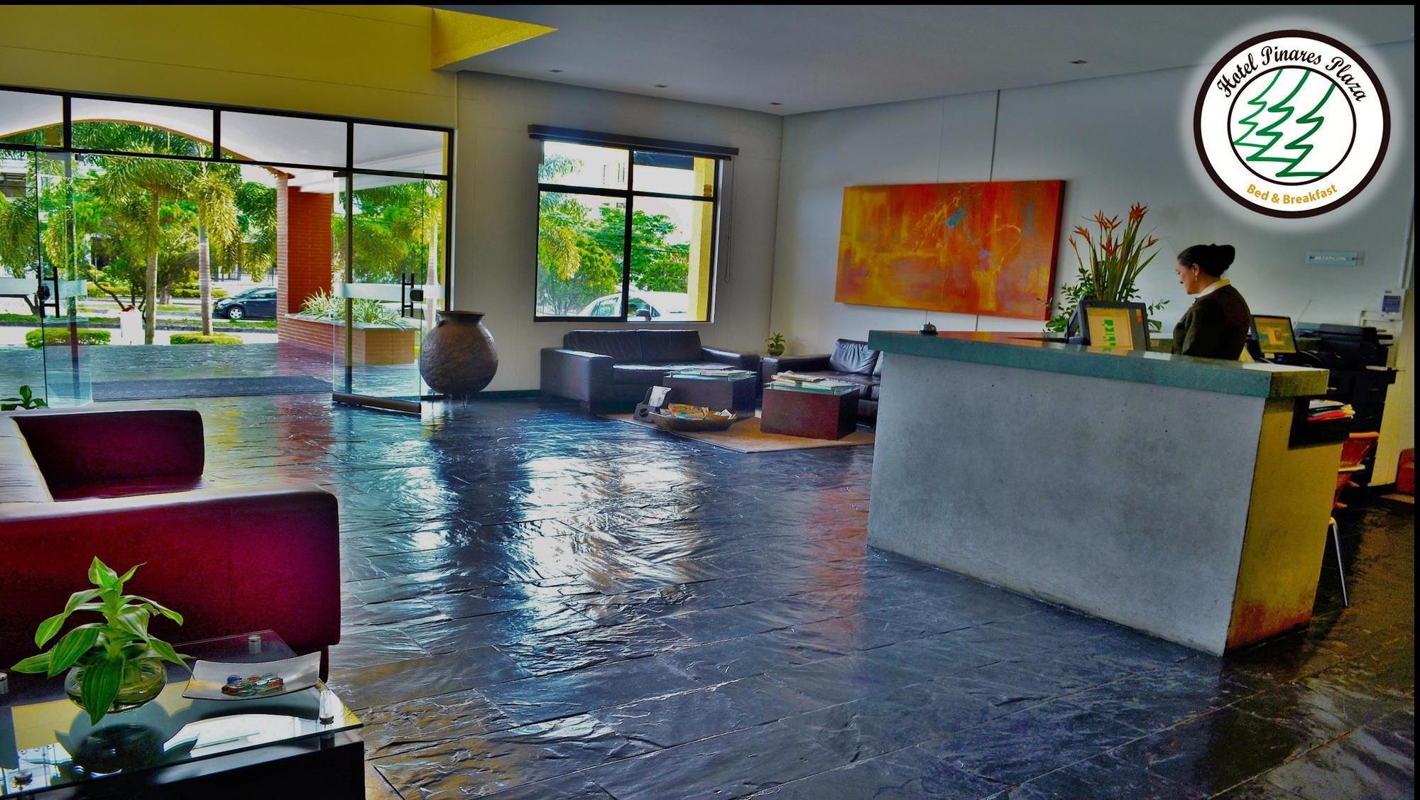 Hotel Pinares Plaza Pereira Extérieur photo