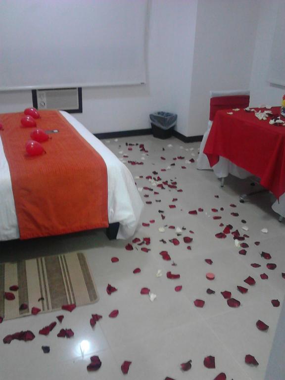 Hotel Pinares Plaza Pereira Extérieur photo