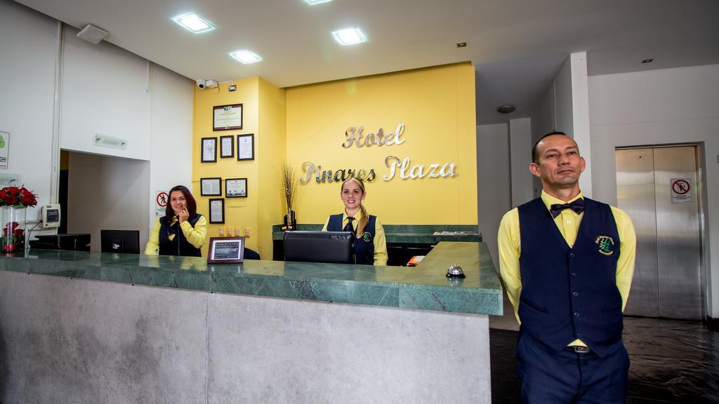 Hotel Pinares Plaza Pereira Extérieur photo